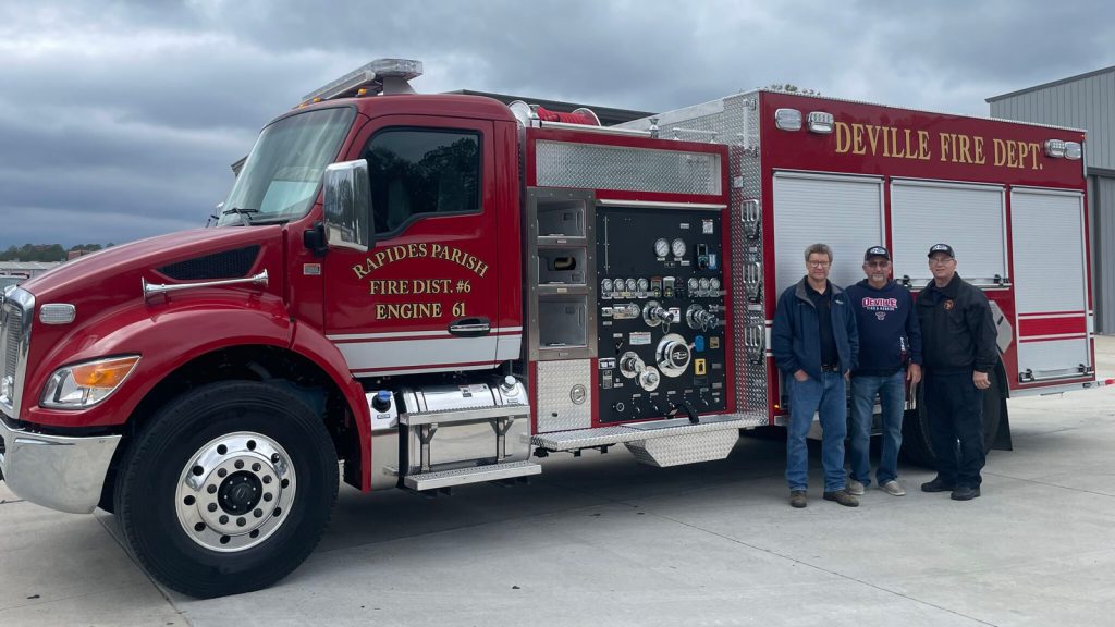 US Fire Apparatus Commercial Pumper FT-1032 photo 1