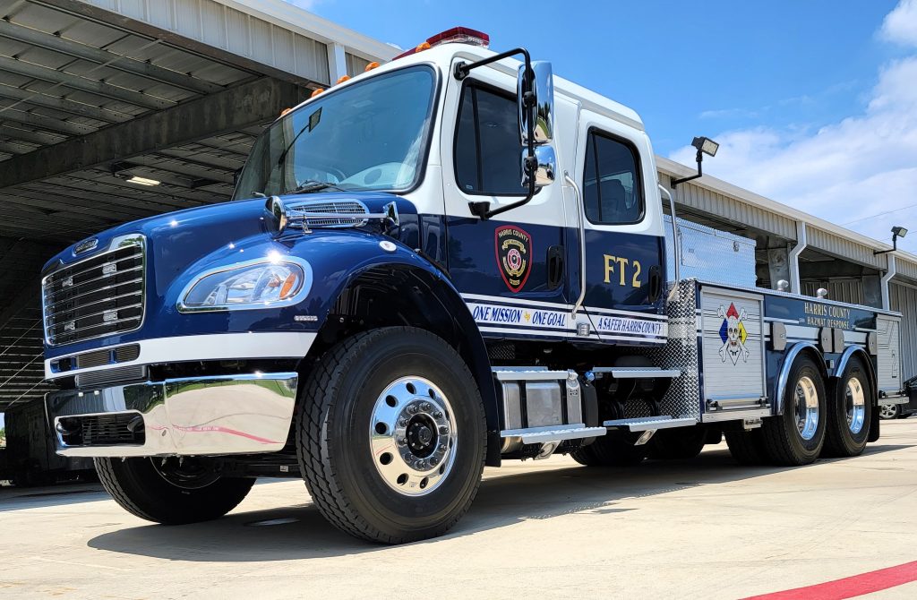 Freightliner M2 Foam Tenders 2000GPM Monitor PTO driven foam system (2) 275 gallon foam totes Extruded body